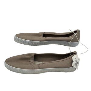 Basic Editions Womens Slip-On Loafers Size 6 Beige Canvas Casual Shoes